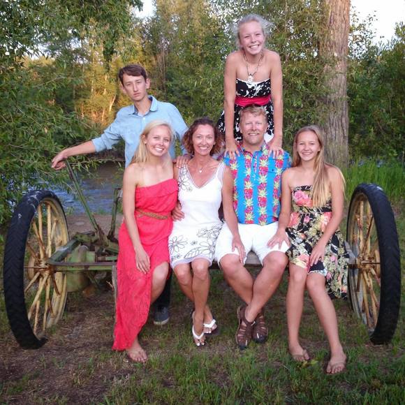 Meet your Posher, Monika - Picture 1 of 1